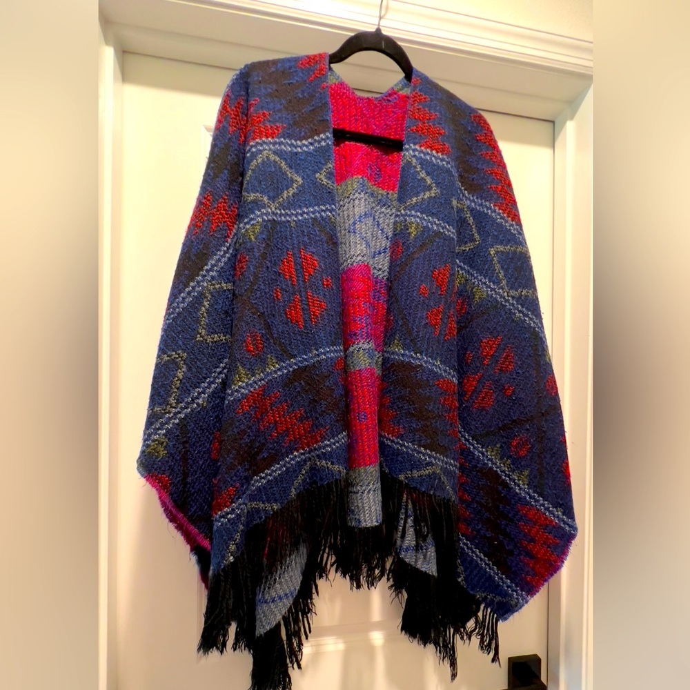 Geo print Open-front poncho GUC